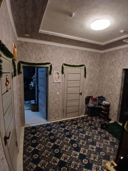 GORNIY INSTUT ORQASIDAN 16 ETAJLIK domlardan.2 honalik kvartira sot