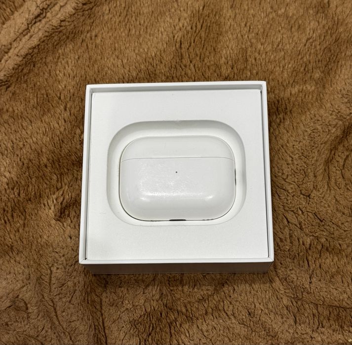 Apple AirPods Pro 2 (Generația a 2-a) – Stare Foarte Buna