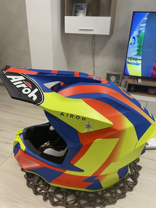 Каска Airoh/очила 100%