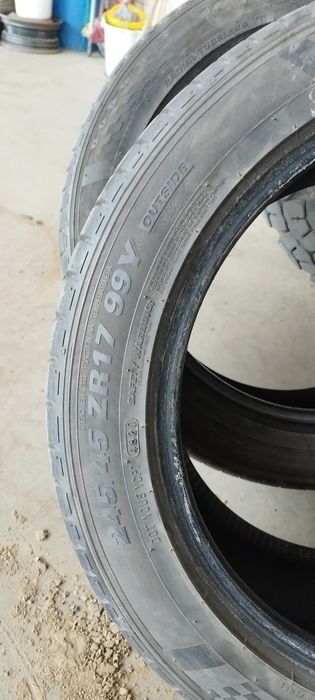 245/45/17 летни гуми kumho