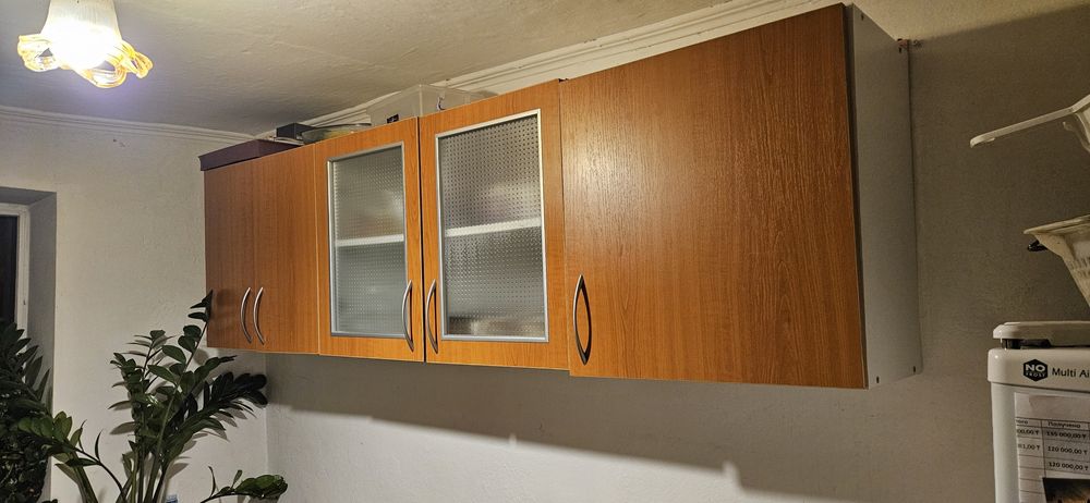 Продам кухонный гарнитур бу