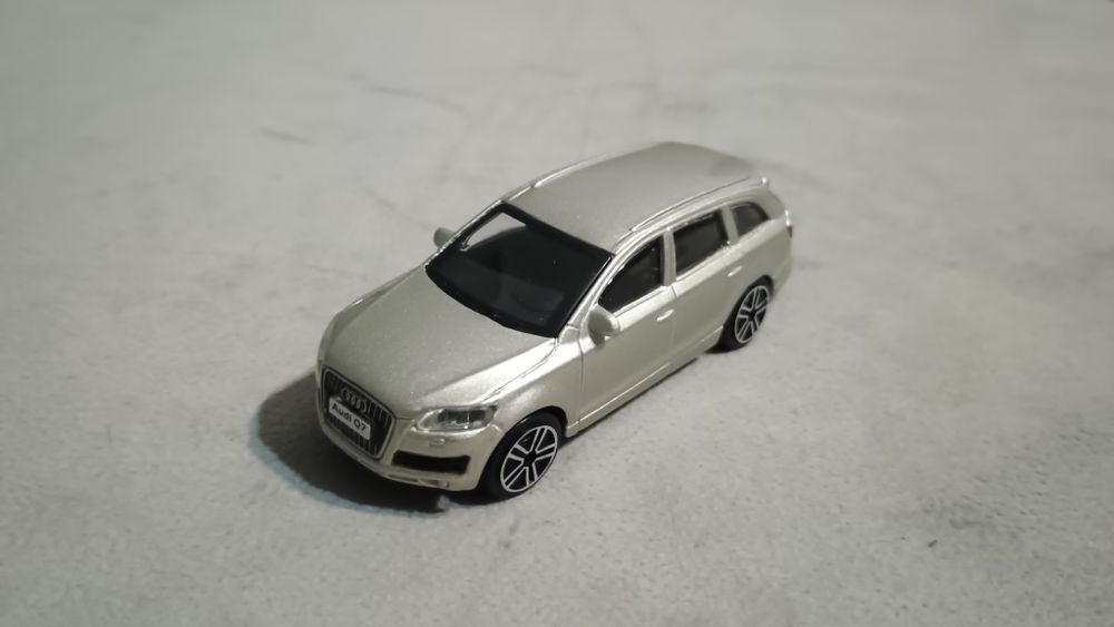 Колички Bburago в мащаб 1/43
