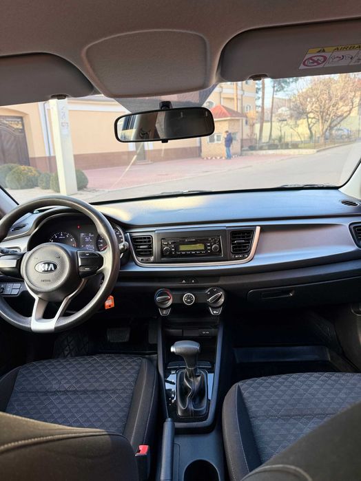 Продается Kia Rio 2018г (51,245 тыс пробег) Цвет Синий Дымчатый