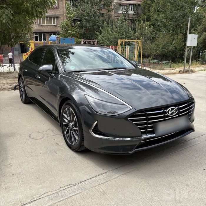 Hyundai Sonata 2.5 AT, 5-я позиция