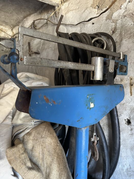 Продам канистры и бутвли стеклянные