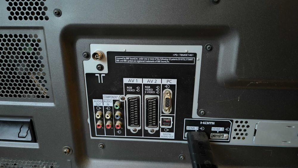 Продавам 46" Плазмен телевизор Panasonic модел TH-46PY85P