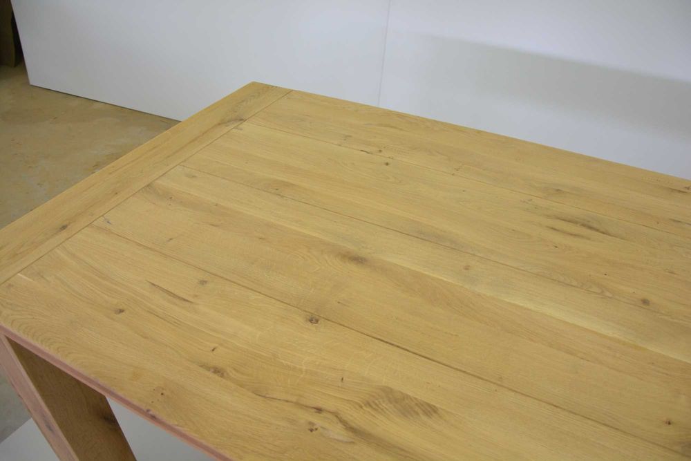 Масивни дъбови маси