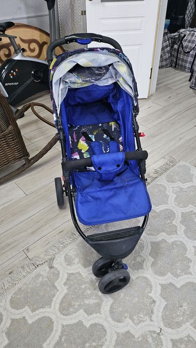 Прогулочная коляска