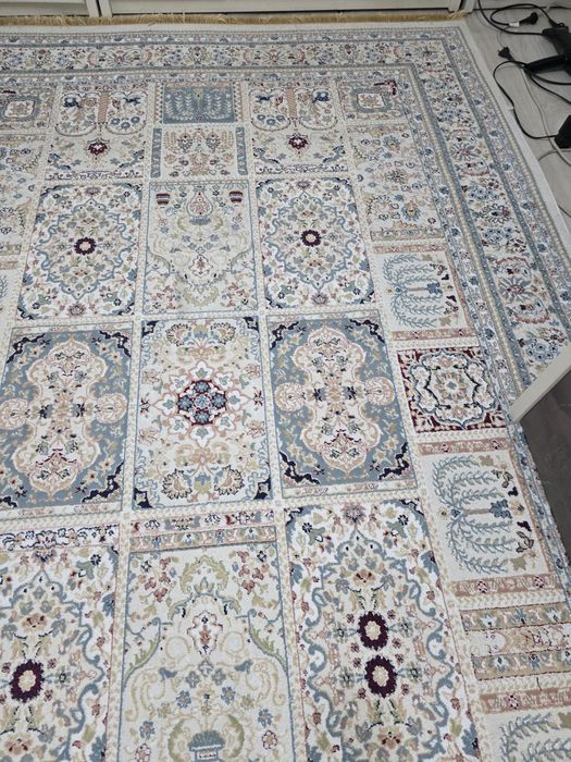 Продается  ковер