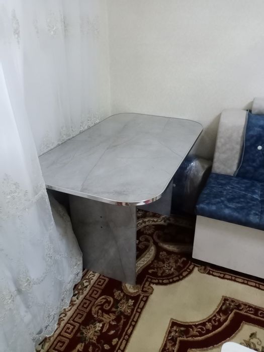 Кухонный стол новый