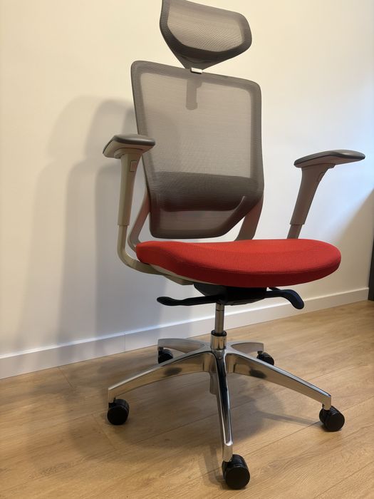 Vand Scaun ergonomic Colin-H, dull-red, cu baza aluminiu