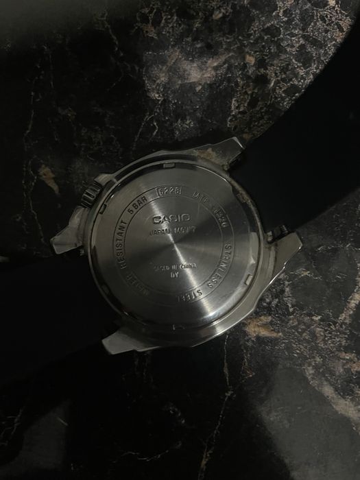 Casio MTP, часы