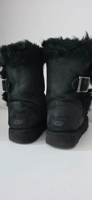 Cizme UGG din piele intoarsa marimea 37