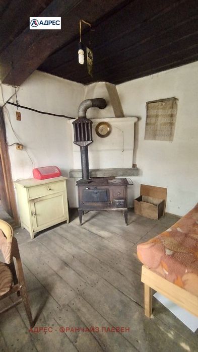 Къща в Ловеч, област-с.Горно Трапе площ 140 цена 17895