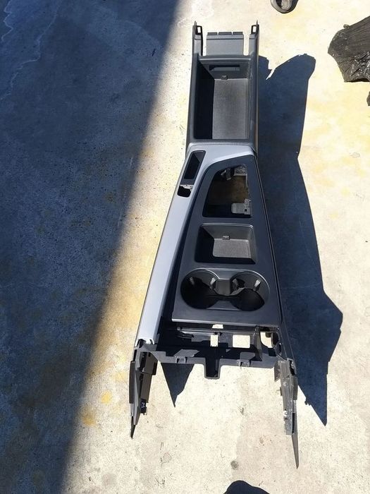 Consola centrala audi a4 b9 8w 8w1863241d