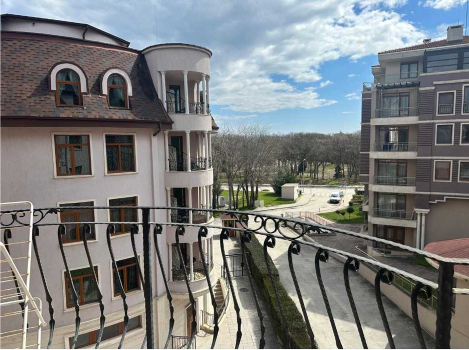 Продава се Тристаен апартамент в к.к. Св.Св. Константин и Елена - 135 кв.м за 1275 €/кв.м - Снимка #11