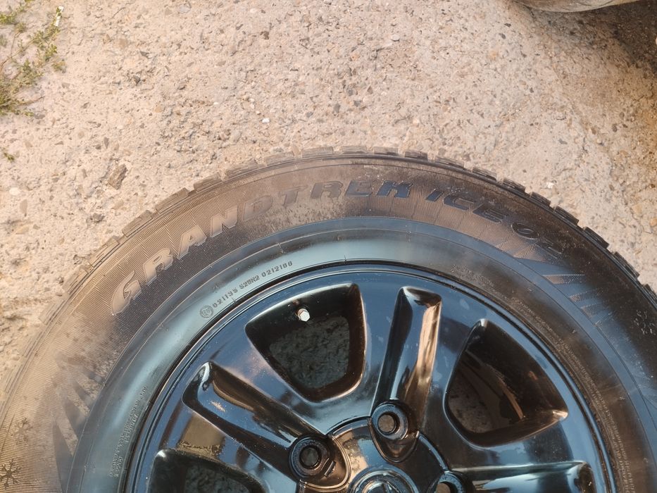 Продам срочно диски с резиной