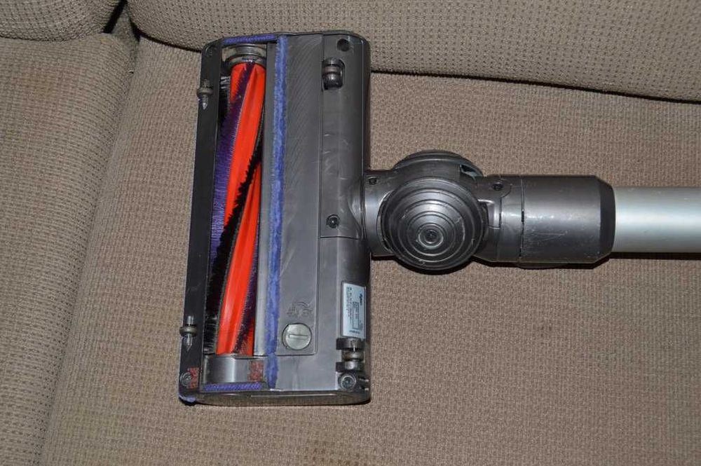 Aspirator vertical DYSON V6+ set complet