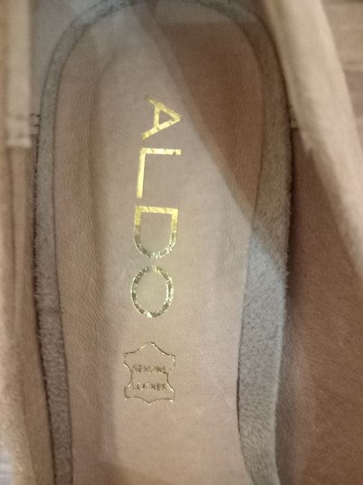 Дамски обувки на висок ток