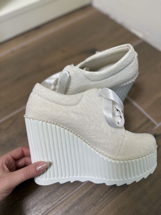 Удобна сватбена обувка