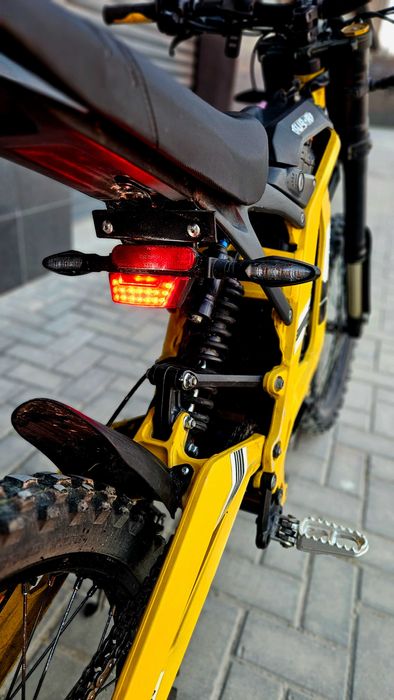 Sur-Ron Light Bee X Road Legal