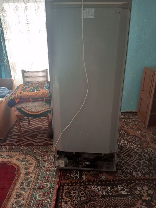 Холодильник продаю