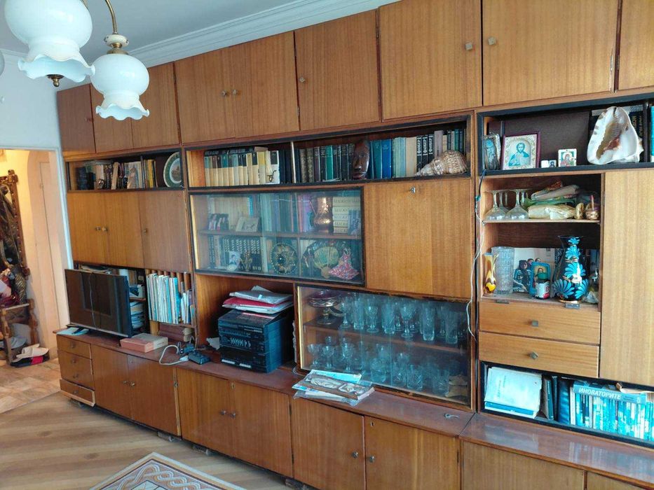 отдавам под наем тристаен апартамент в жк. Люлин 7