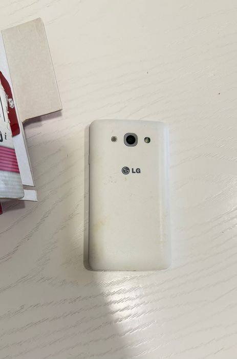 смартфон LG L60i