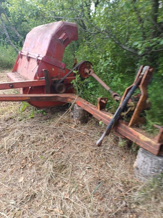 Vand utilaje pentru tractor