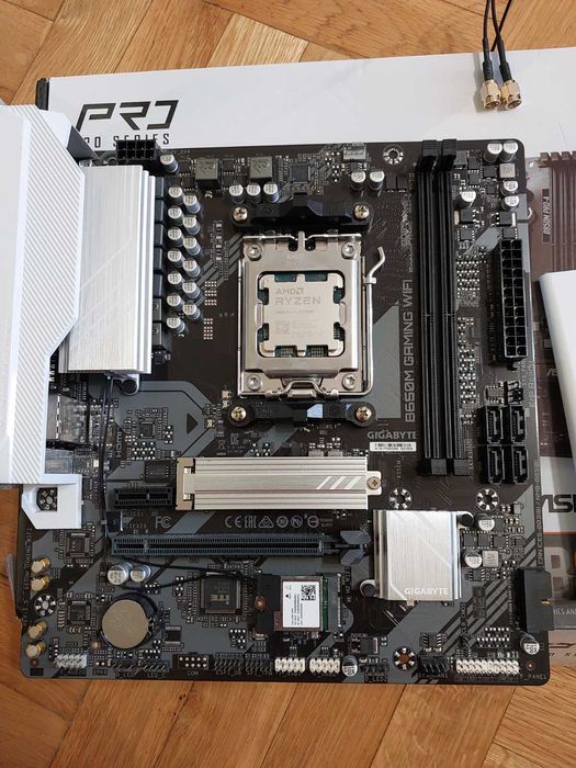 AMD Ryzen 5 7500F + Gigabyte B650M Gaming Wi-Fi rev.1.5