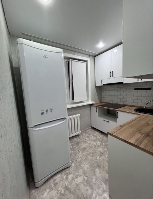 Продам двушку на Айсберге