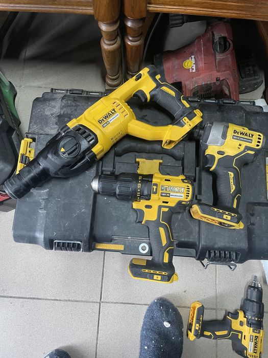 Scule electrice DEWALT
