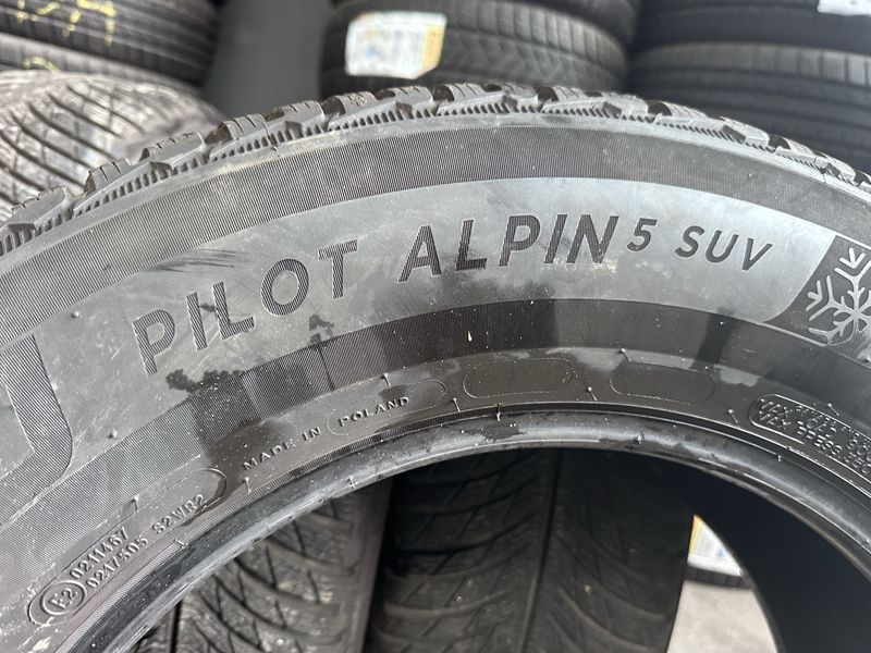 235/65/17 MICHELIN 4бр