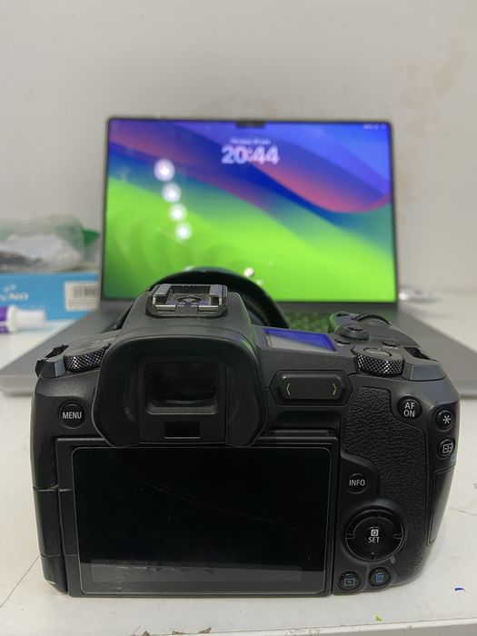 Продам Canon EOS R