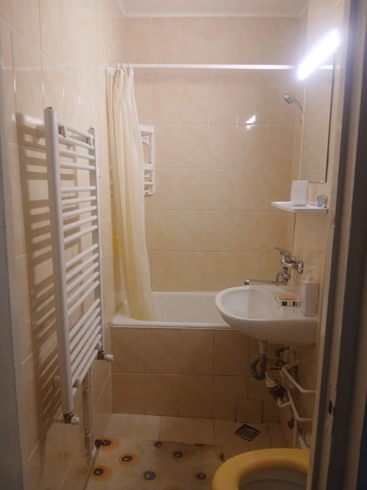 Garsoniera de inchiriat