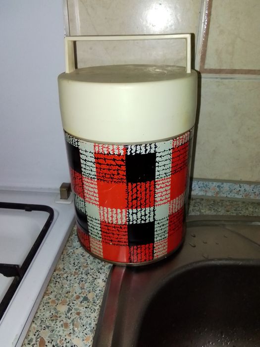 Термос.     500мл