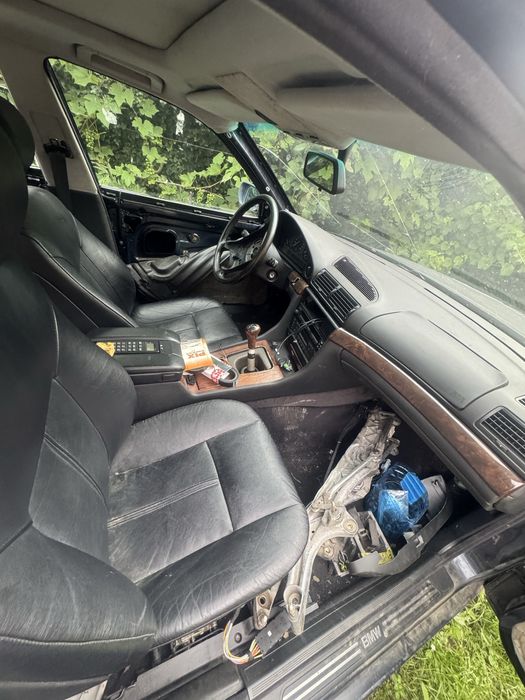 BMW E38 730i V8 Manual