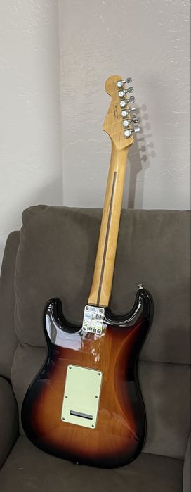 (Chitară electrică + Pedalieră) Fender Stratocaster Player plus