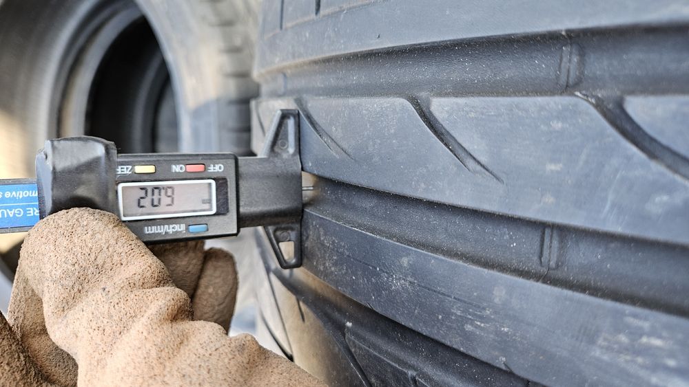 Гуми 225 40 19 бриджстоун