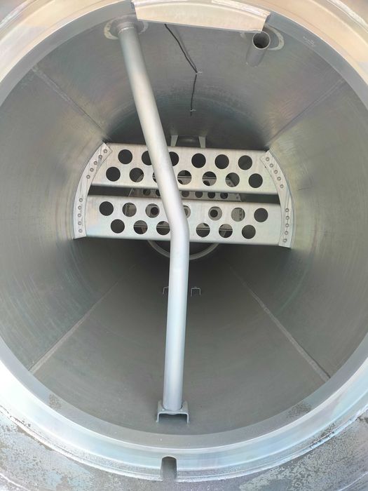 ЖД цистерны. Резервуары. Емкости.  Газосепараторы разной куб.