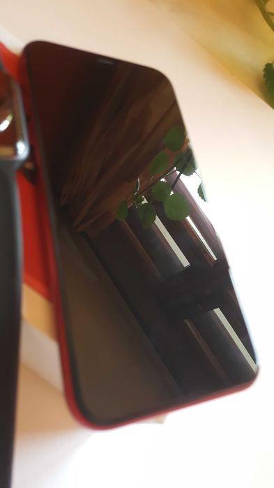 iPhone 11 + Apple Watch 4 Cellular