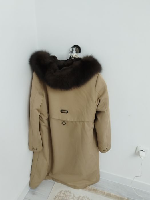 Продам парку мама дочь