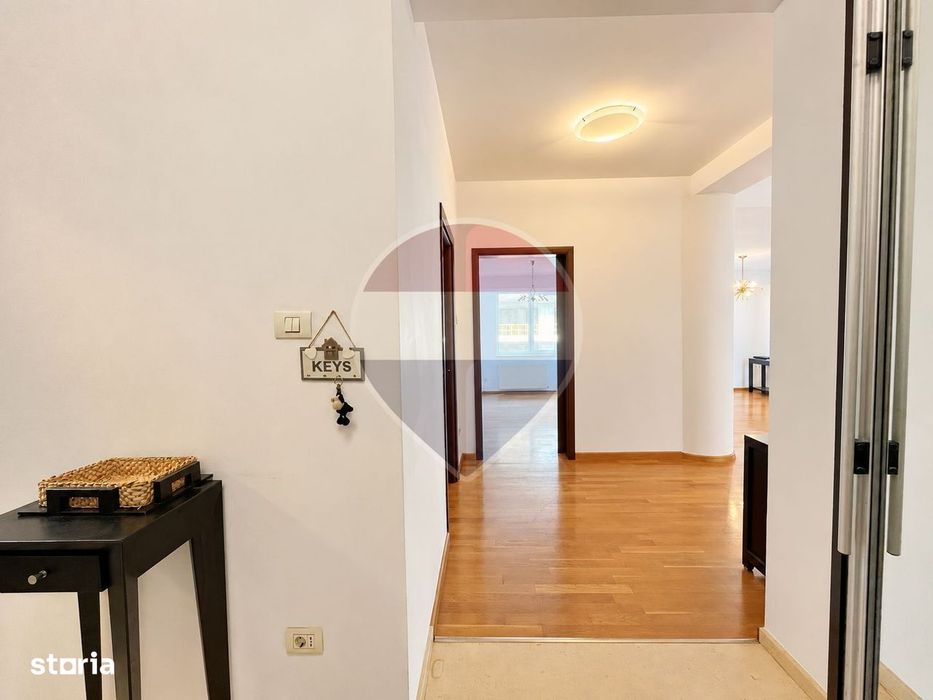 Apartament 4 camere de inchiriat | Singur pe palier | Semineu |