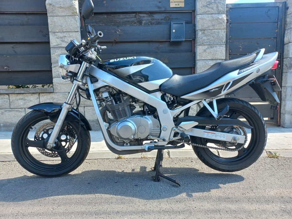Suzuki gs 500 pentru A2 35 kw an 2003 , 26 300 km ,vopsea originala , stare tehnică și estetică  impecabilă  ,