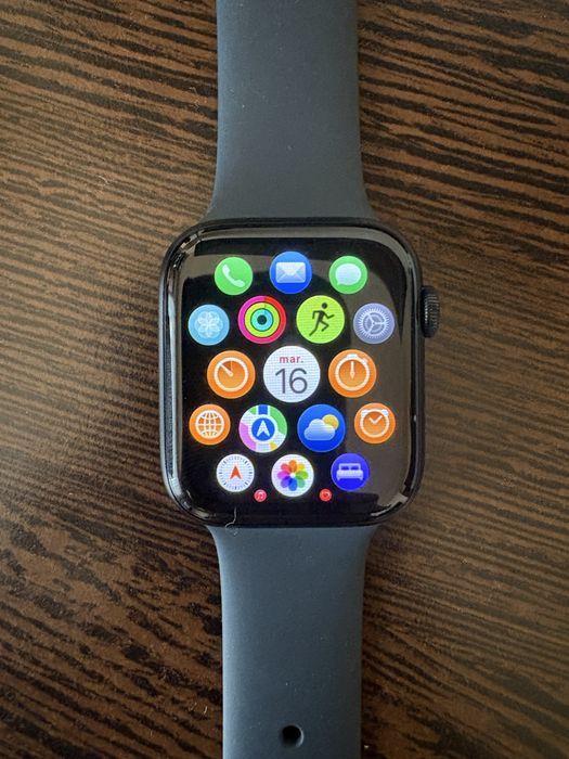 Apple Watch SE (GPS) (2nd Generation) 44mm