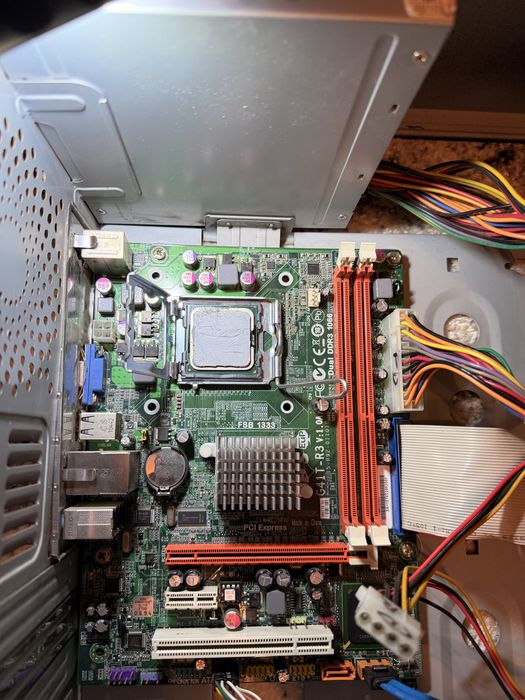 PC Desktop Intel Pentium E5700 / 2GB DDR3 / HDD 250GB – Sistem Recondiționat & Funcțional
