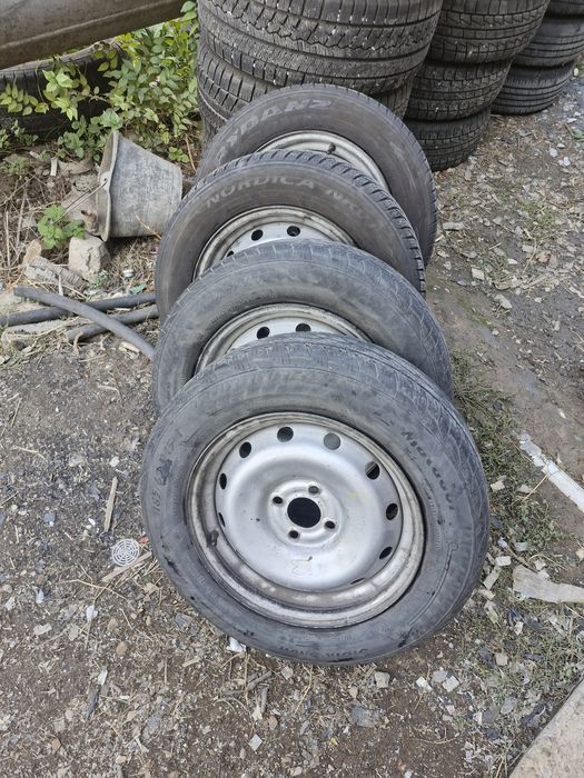 На Ларгус Весту Логан Сандеро R15
