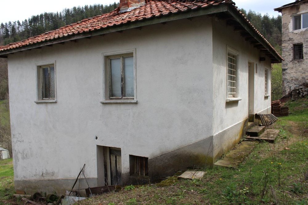 Продава се Къща в с. Бял извор, Област Кърджали - 132 кв.м за 271 €/кв.м - Снимка #9