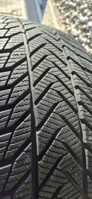 Продавам 2броя гуми ESA+TECAR в размер 235/55/R17 dot-3622