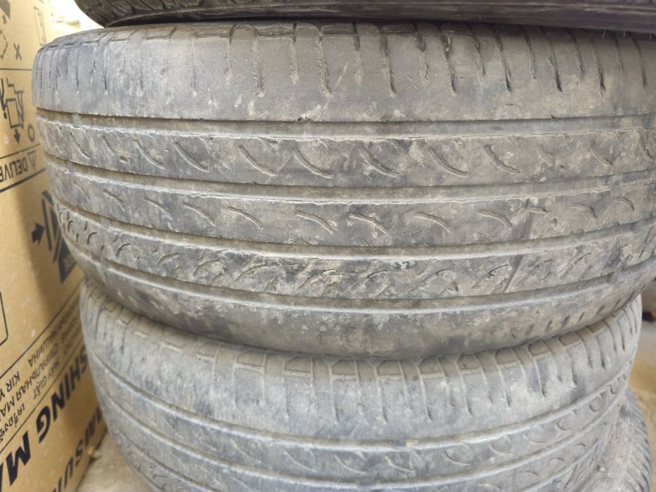 Продам шины R18/215